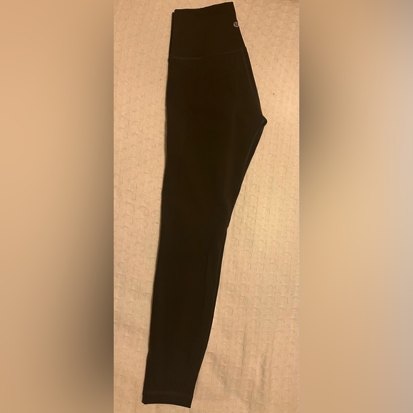 wunder under luxtreme lululemon leggings - Picture 2 of 4
